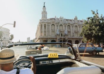 В России начали продавать перелеты на Кубу