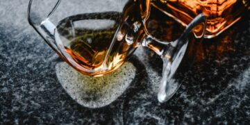 Больше половины дешевого коньяка, проверенного Роскачеством, им не является