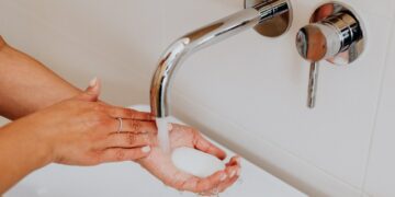 Роскачество: 25% марок антибактериального мыла не справилось с бактериями