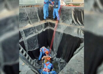 В Самарской области спасли мужчину, который не мог выбраться из ямы из-за полноты