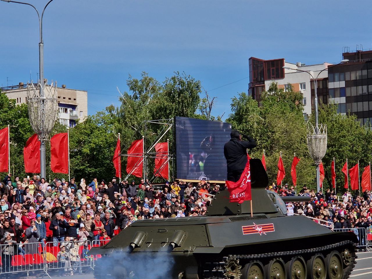 В Самаре прошел военный Парад в честь Победы в Великой Отечественной войне  - oboz.info