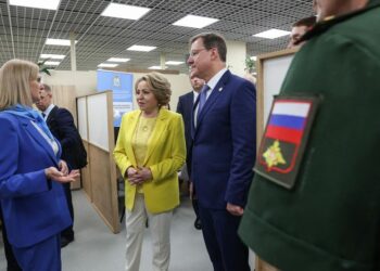 Валентина Матвиенко и Дмитрий Азаров посетили филиал фонда «Защитники Отечества» в Самаре