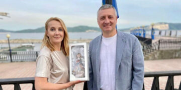 Группа компаний «ЭкоВоз» получила почетный знак «Благотворитель года»