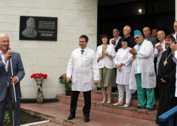 В Тольяттинской городской клинической больнице №5 появился мемориал Анатолия Лескина