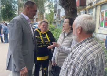 Вице-спикер губдумы Александр Милеев ускорил капремонт многоэтажки в Самаре