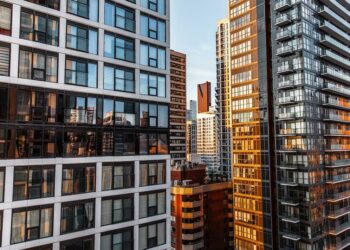 ПСБ внедряет новые форматы работы на рынке военной ипотеки и жилого строительства для сотрудников ОПК