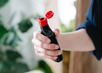 Самарец пытался передать в тюрьму наркотики в тюбике кетчупа