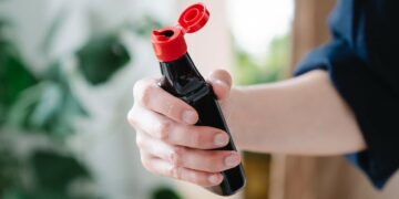 Самарец пытался передать в тюрьму наркотики в тюбике кетчупа