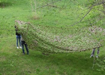 В Новокуйбышевске сплели для фронта тысячи метров маскировочных сетей – больше двух стадионов