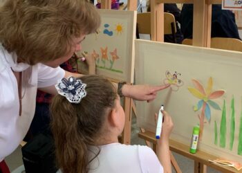 Специалисты Тольяттиазота посетили арт-пространство для особенных детей в Самарской области