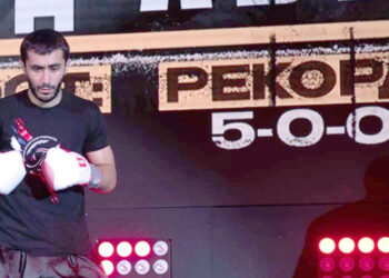 Чемпион Европы-2022 рассказал, как завоевал путевку на Олимпиаду и почему не торопится окончательно переходить в профессиональный бокс