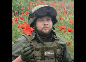 Военкор РИА Новости Ростислав Журавлев был убит при обстреле кассетными боеприпасами на Украине