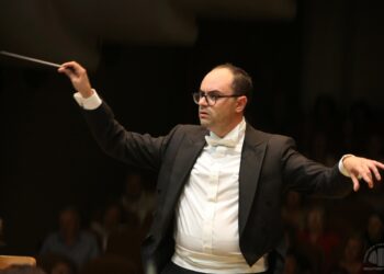 С афиш Самарской филармонии пропало имя дирижера из Италии Филиппо Десси 