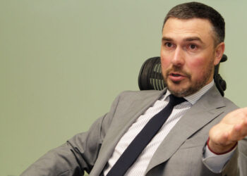 Руководитель Средневолжской газовой компании — о перестройке работы организации и подготовке к обслуживанию десятков тысяч новых клиентов