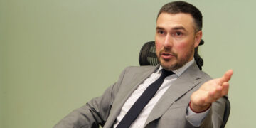 Руководитель Средневолжской газовой компании — о перестройке работы организации и подготовке к обслуживанию десятков тысяч новых клиентов