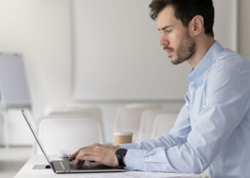 Новокуйбышевскому заводу масел и присадок исполнилось 25 лет