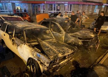 В Самаре 31 июля в Южном городе за одну ночь сгорело сразу четыре машины