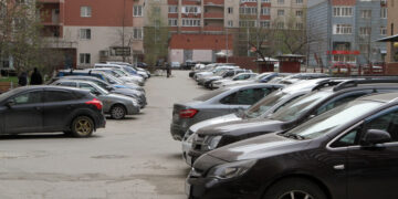 Самарцам предложили проголосовать за или против одного машино-места на 100 кв. м в новостройках