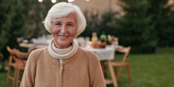 Американские ученые дали рекомендации, как нужно спать в каждом из возрастов