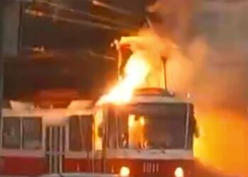 В Самаре 10 июля загорелся трамвай с пассажирами