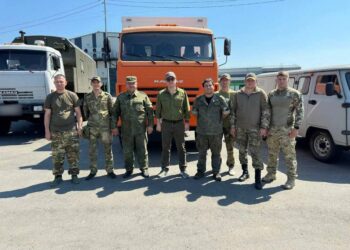 Губернатор Самарской области Дмитрий Азаров передал дополнительную технику в зону СВО