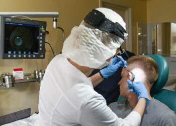 В Самаре врачи провели сложную операцию раненому на СВО бойцу