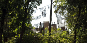 Строитель самарских Крутых Ключей и претендент на роль федерального политика просел в доходах