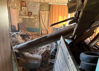 Пенсионерка из Самарской области оказалась погребена под обломками собственного дома