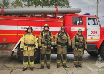 В Самарской области на пожаре в многоэтажке спасли женщину