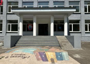 Дмитрий Азаров проинспектировал соцобъекты, которые восстанавливает Самарская область в ДНР