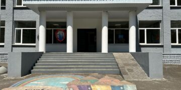 Дмитрий Азаров проинспектировал соцобъекты, которые восстанавливает Самарская область в ДНР