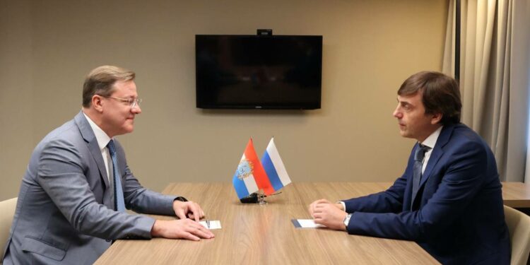 Дмитрий Азаров и Сергей Кравцов, фото: пресс-служба правительства Самарской области
