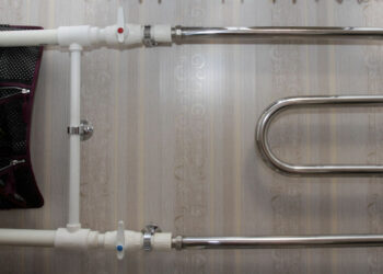 К борьбе против «преступной сети» слесарей и электриков подключаются IT-силы