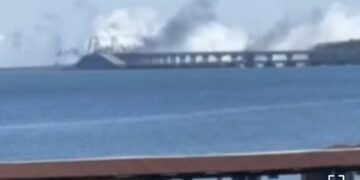 Украиной предпринята попытка ракетного удара по Крымскому мосту