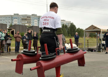 На соревнованиях в Тольятти стали известны имена самых сильных людей Поволжья