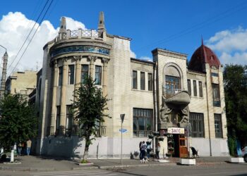 Желающих ремонтировать сызранский памятник — особняк Стерлядкина — не нашлось