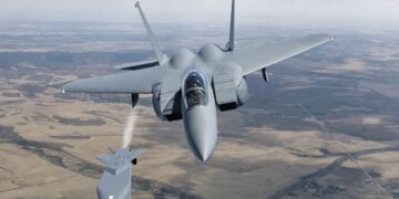 Глава Минобороны ФРГ заявил о поставках Киеву ударных ракет Taurus через «несколько недель»