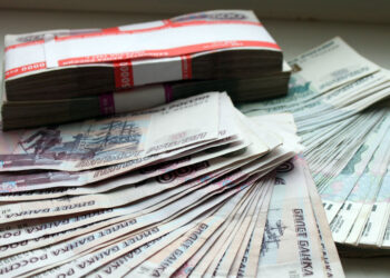 Киношкола Федора Бондарчука не спешит расставаться с деньгами мобилизованного самарца