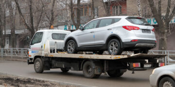 Минтранс третий год пытается обновить тольяттинских эвакуаторщиков, но возить машины продолжает «Городская служба эвакуации»