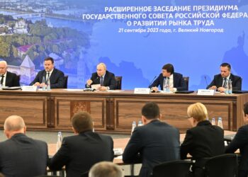 Дмитрий Азаров принял участие в заседании президиума Госсовета РФ по развитию рынка труда