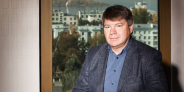 Председатель правления КОШЕЛЕВ-БАНКа рассказал, как резкое ослабление курса рубля и повышение учетной ставки отразились на финансовом рынке