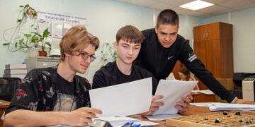 «ТЯЖМАШ» подвел итоги программы для трудоустройства несовершеннолетних