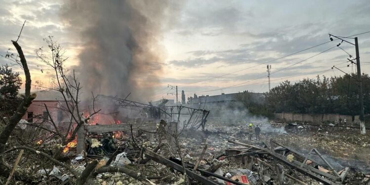 Уничтоженный российским ракетным ударом военный объект в Киеве, фото: соцсети
