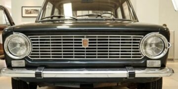 «Шестёрка», «Нива» и «Копейка» — лучшие отечественные автомобили «всех времен» по мнению россиян