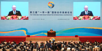 На форуме в Пекине Дмитрий Азаров обсудил перспективы сотрудничества самарских и китайских компаний