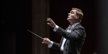 Худрук и главный дирижер «Шостакович Опера Балет» — о классике и современности, внезапных гастролях и новых голосах