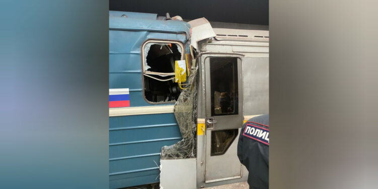 Последствия наката «Яузы» на стоящий в Печатниках поезд 11 октября 2023 года, фото: t.me/autopotoknews