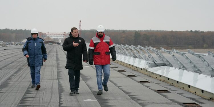 Дмитрий Азаров проинспектировал строительство Волжского моста, фото: www.samregion.ru