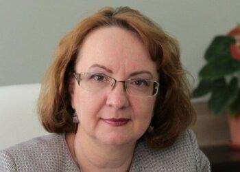 Первым официально назначенным министром в самарском правительстве стала глава минтруда Ирина Никишина