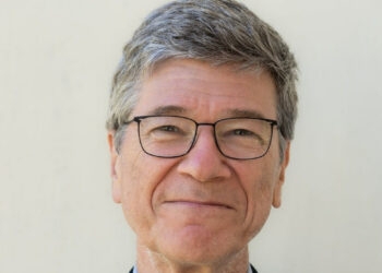 Крупнейший американский экономист Джеффри Сакс заявил, что Украина уничтожена на поле боя